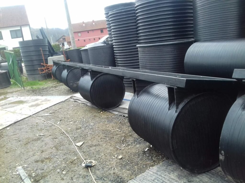 Plastični pontoni za splavove