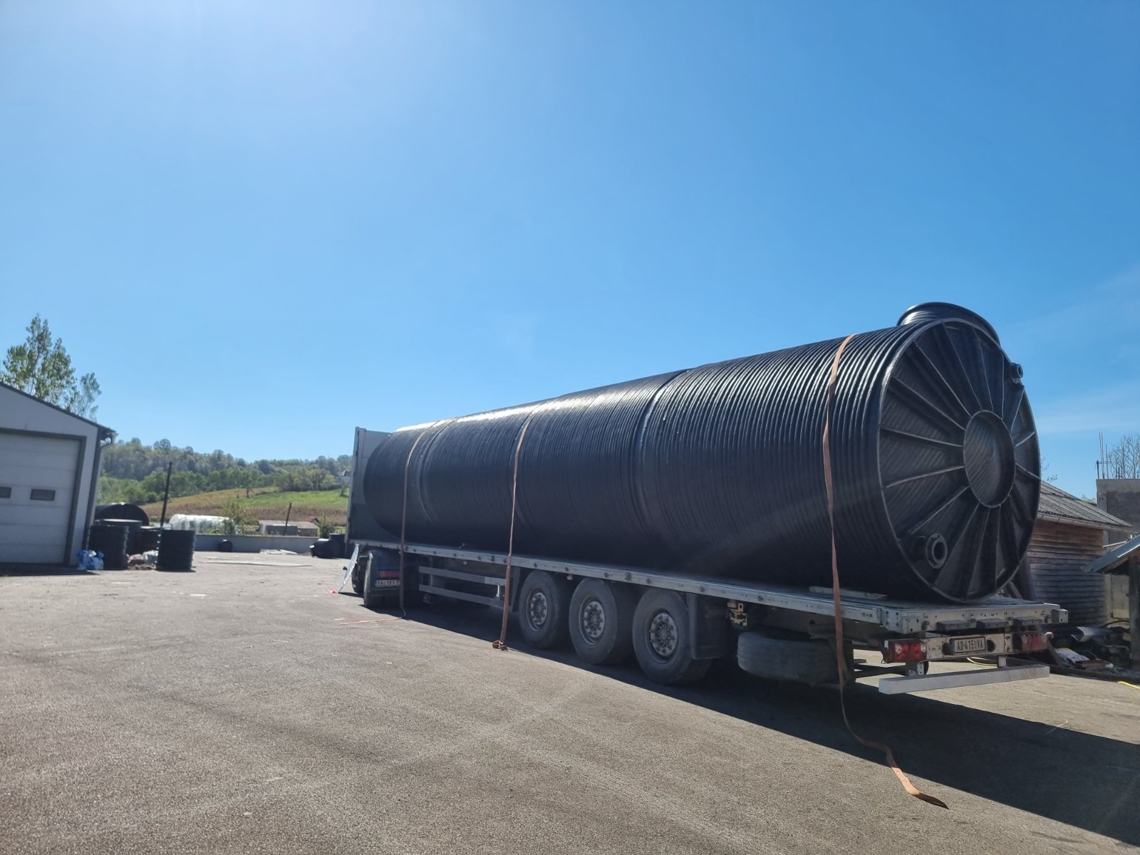 Horizontalni rezervoar V 60000l fi 2500 x 12400